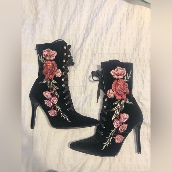 Cape Robbin Velvet Stiletto Victorian Lace up Boots with Pink Embroidered Roses - Picture 2 of 13